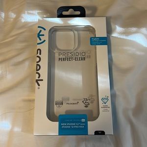 iPhone 12 Pro Max Speck Clear Case